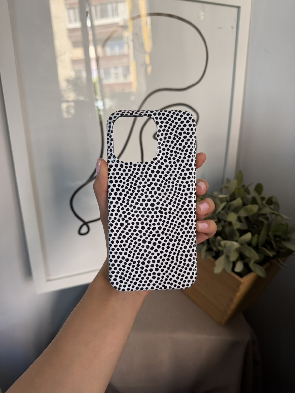 iPhone 15 Pro Max - dots